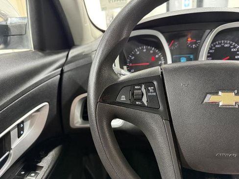 Used 2017 Chevrolet Equinox LS FWD image 13
