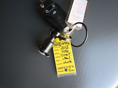 Used 2023 Ford Transit 350 XLT image 21