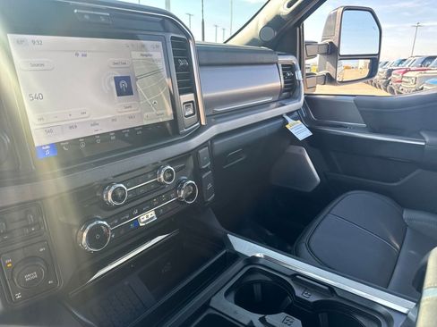 New 2026 Ford F250 Platinum image 23