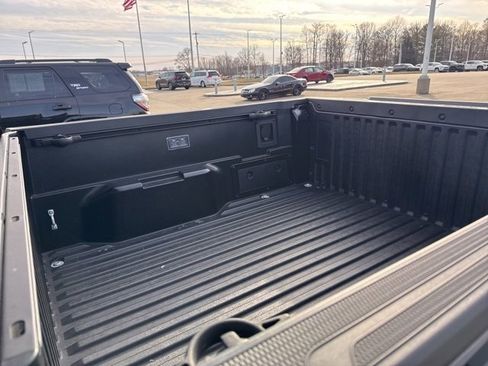 Used 2025 Toyota Tacoma TRD Off-Road image 5