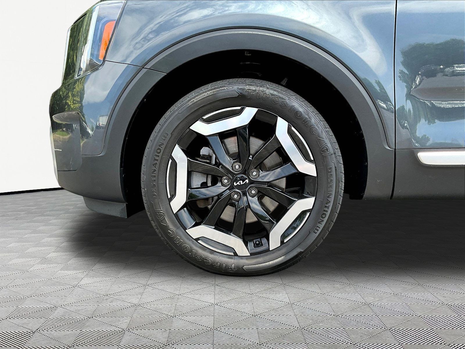 Used 2023 Kia Telluride S FWD image 35