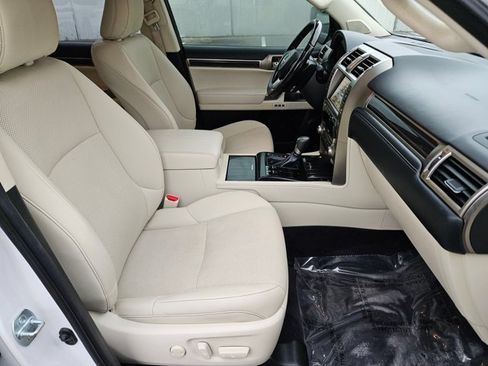 Used 2020 Lexus GX 460 Premium w/ Premium Package AWD/4WD image 23