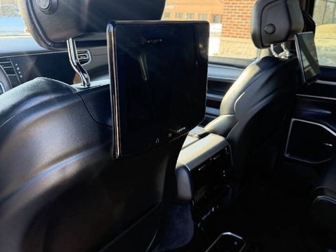 Used 2024 Jeep Wagoneer L Series II w/ Convenience Group I image 37