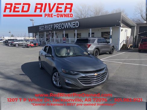 Used 2025 Chevrolet Malibu LT image 1