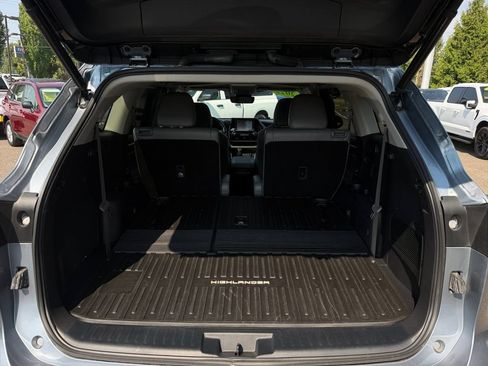 Used 2022 Toyota Highlander Limited AWD/4WD image 23