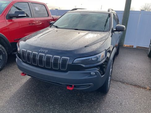 Used 2020 Jeep Cherokee Trailhawk w/ Cold Weather Group image 4