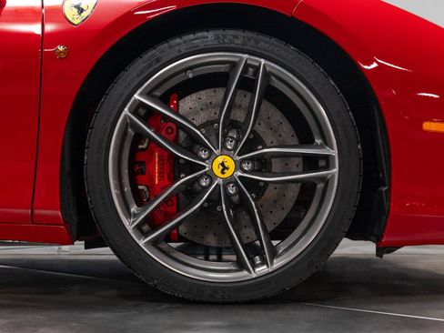 Used 2016 Ferrari 488 GTB RWD image 33