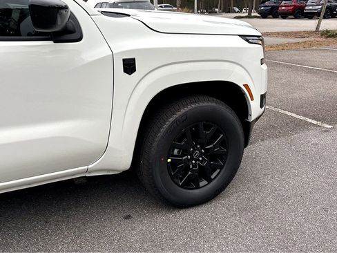 New 2026 Nissan Frontier SV w/ Tow Package RWD image 22