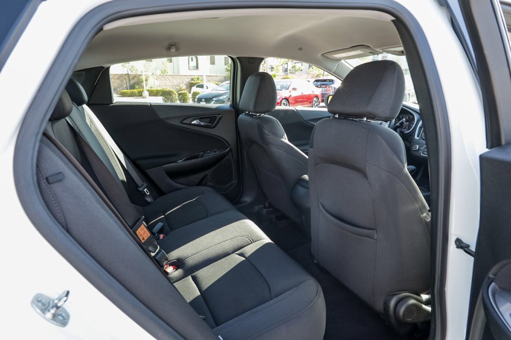 Used 2025 Chevrolet Malibu RS FWD image 23