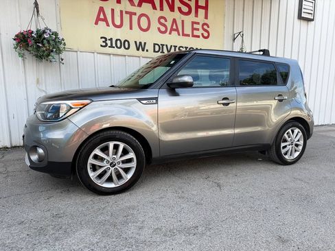Used 2018 Kia Soul + FWD image 8