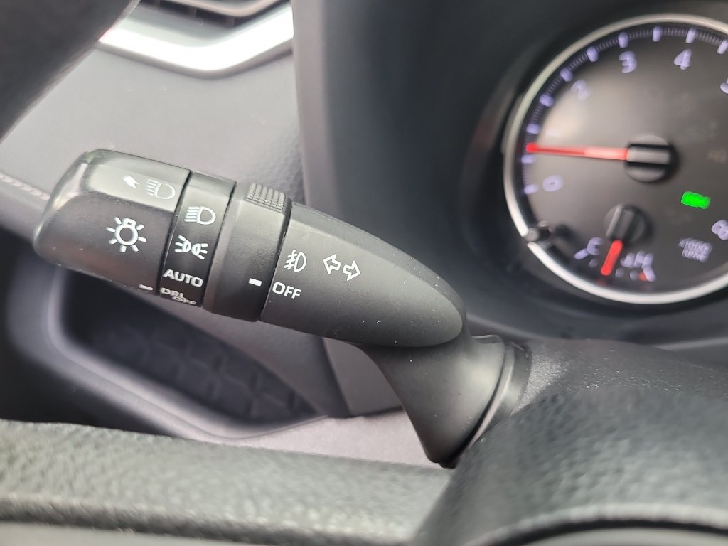 Used 2019 Toyota RAV4 XLE FWD image 30