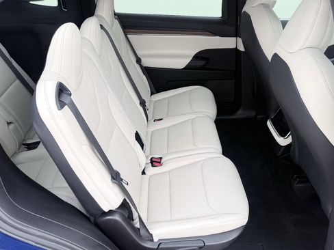 Used 2023 Tesla Model X AWD/4WD image 50