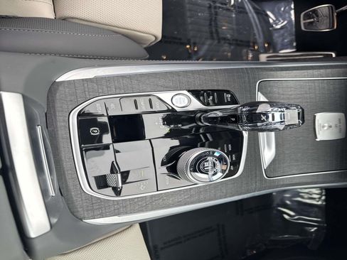 Used 2025 BMW ALPINA XB7 AWD/4WD image 28