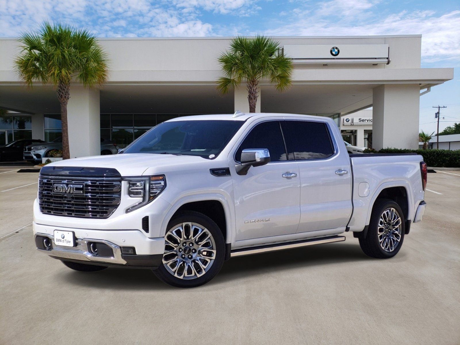 Used 2025 GMC Sierra 1500 Denali Ultimate AWD/4WD image 1