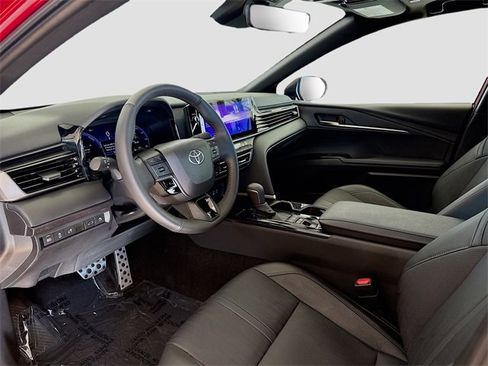 Used 2025 Toyota Camry XSE image 16