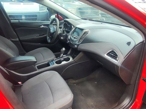 Used 2019 Chevrolet Cruze LS w/ LS Convenience Package FWD image 5