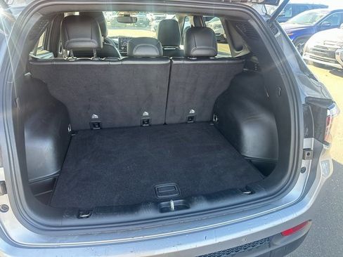 Used 2024 Jeep Compass Limited image 13