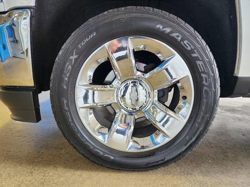 Used 2018 Chevrolet Silverado 1500 LTZ w/ Sport Package image 9