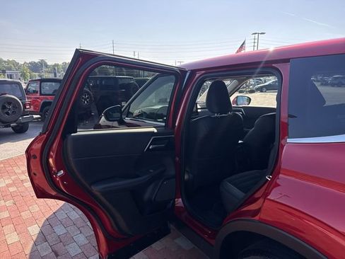 Used 2025 Mitsubishi Outlander SE FWD image 27