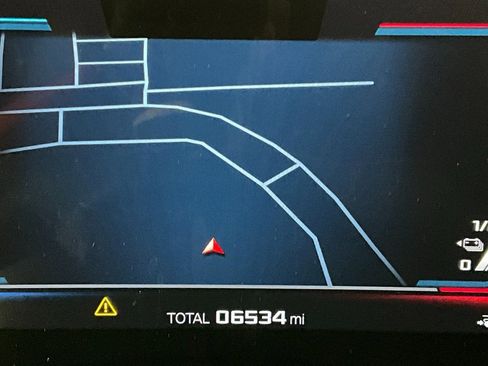 Used 2025 BMW M5 w/ M Driver's Package image 16