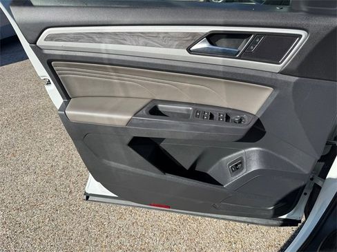 Used 2021 Volkswagen Atlas Cross Sport SE image 20