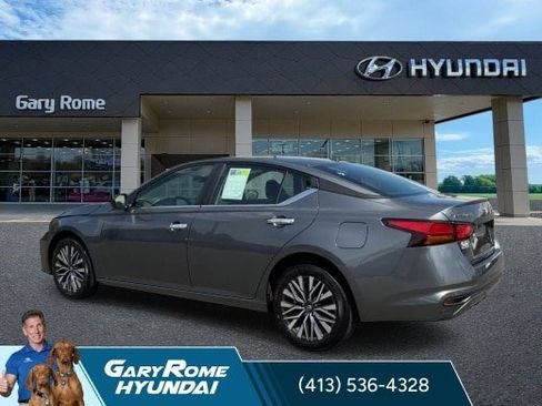 Used 2025 Nissan Altima 2.5 SV AWD/4WD image 6