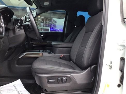 Used 2022 Chevrolet Silverado 1500 RST w/ LPO, Blackout Package image 17