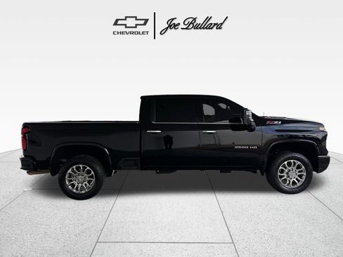 Used 2024 Chevrolet Silverado 2500 LTZ w/ LTZ Convenience Package image 7