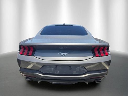 Used 2024 Ford Mustang Coupe RWD image 3