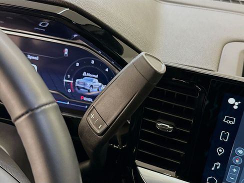 Used 2024 GMC Sierra 1500 Elevation image 25