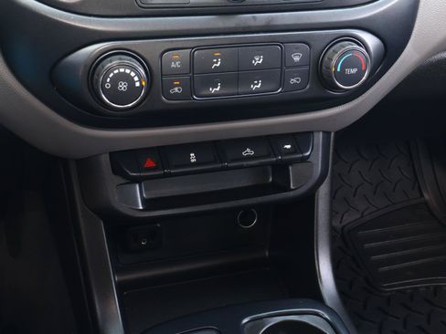 Used 2019 Chevrolet Colorado W/T w/ WT Convenience Package RWD image 20