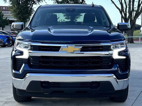 Used 2023 Chevrolet Silverado 1500 LT AWD/4WD image 9