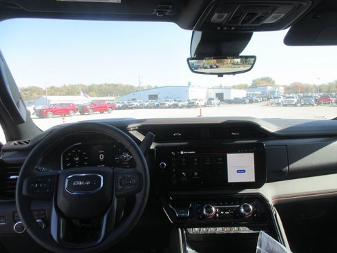 New 2026 GMC Sierra 3500 AT4 w/ AT4 Premium Plus Package image 18