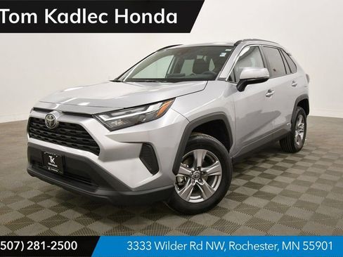 Used 2025 Toyota RAV4 XLE image 1