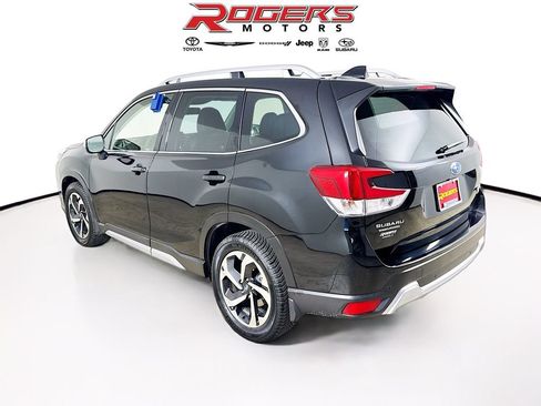 Certified 2022 Subaru Forester Touring AWD/4WD image 6