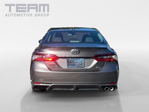 Used 2023 Toyota Camry SE image 6