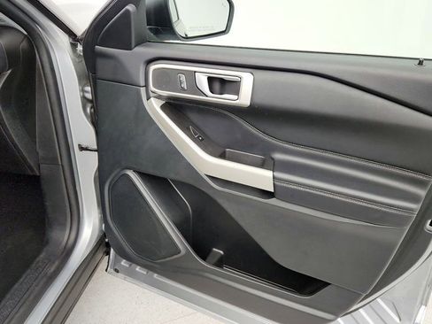 Used 2023 Ford Explorer XLT w/ Equipment Group 202A image 26