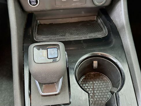 Used 2021 Nissan Rogue SV AWD/4WD image 16