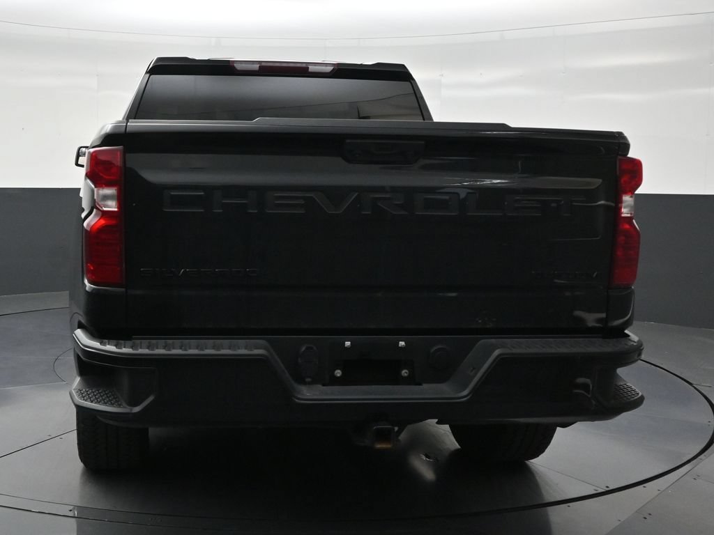 Used 2024 Chevrolet Silverado 1500 Custom w/ Turbomax Blackout Package RWD image 4