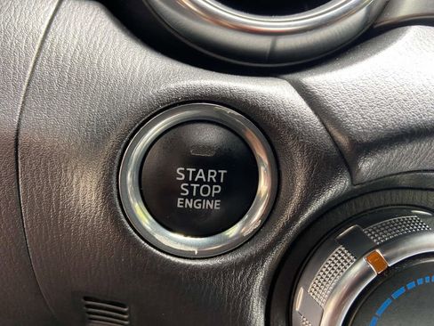 Used 2017 FIAT 124 Spider Classica RWD image 24