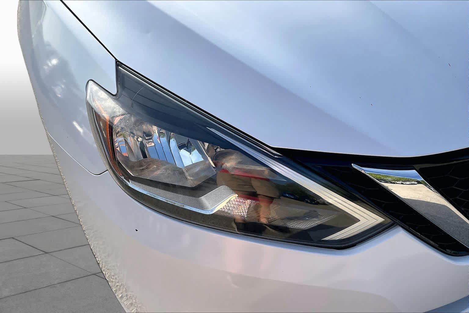 Used 2018 Nissan Sentra SV w/ Premium Package (P01) FWD image 28