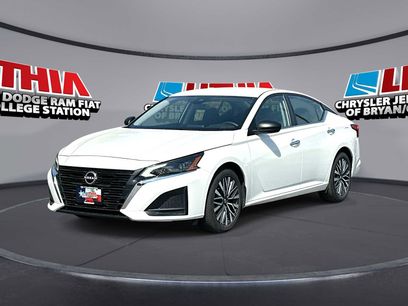 Used 2025 Nissan Altima 2.5 SV