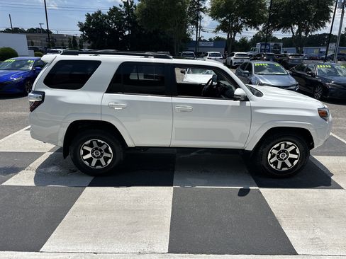 Used 2021 Toyota 4Runner TRD Off-Road Premium w/ Moonroof Package AWD/4WD image 3