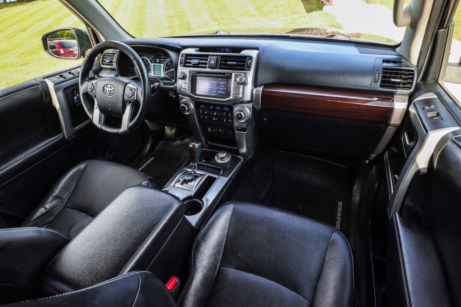 Used 2014 Toyota 4Runner Limited AWD/4WD image 30
