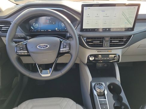 Used 2023 Ford Escape Platinum w/ Premium Technology Package image 11