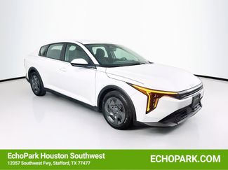Used 2025 Kia K4 LX video 1