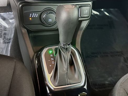 Used 2021 Jeep Renegade Latitude image 23