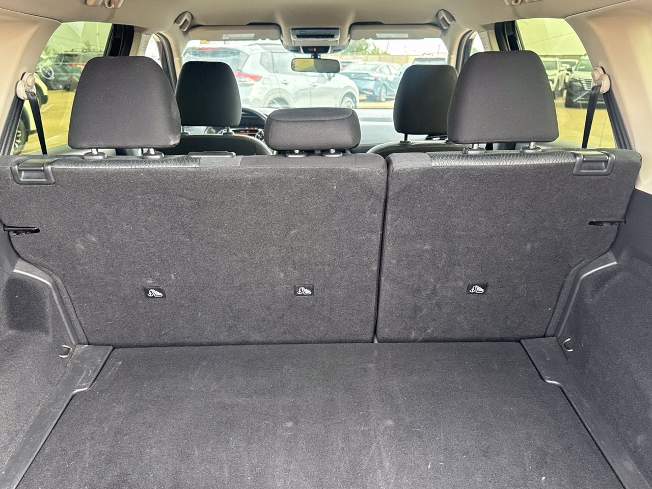 Certified 2025 Nissan Rogue SV FWD image 37
