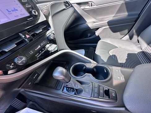 Used 2024 Toyota Camry SE w/ Cold Weather Package AWD/4WD image 27