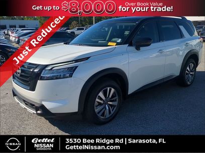 Certified 2023 Nissan Pathfinder SL w/ Black Appearance Package